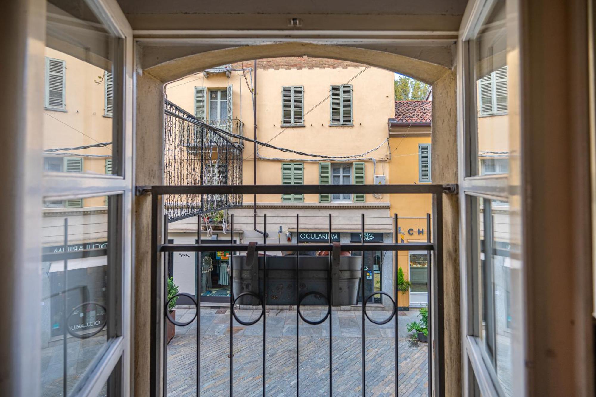 Loft Verga, Cuore E Stile In Centro A Apartment
